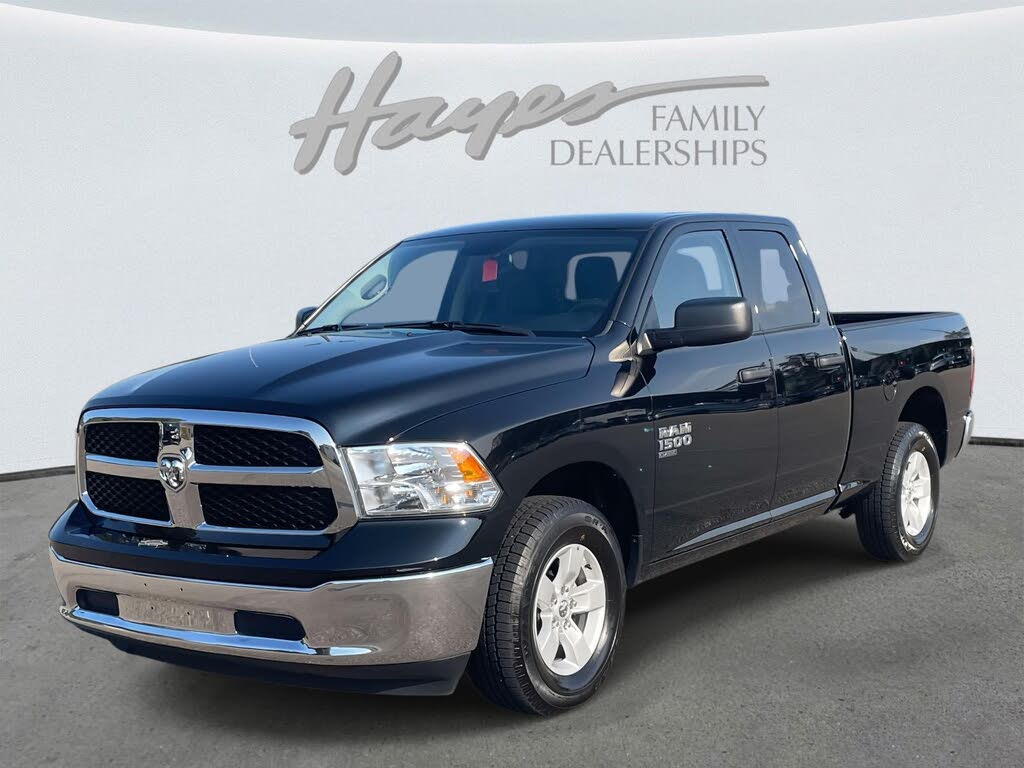 2024 RAM 1500 Classic SLT Quad Cab 4WD