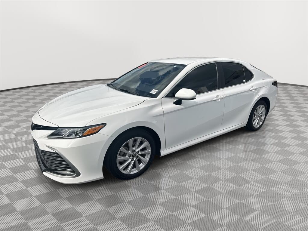 2024 Toyota Camry LE FWD