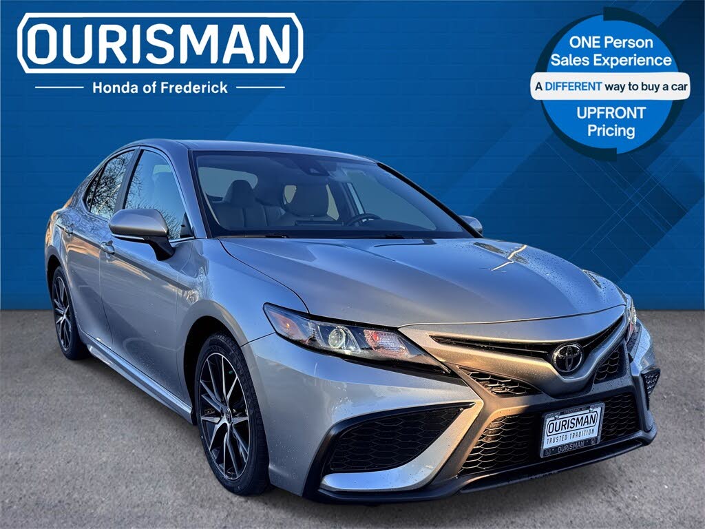 2022 Toyota Camry SE FWD