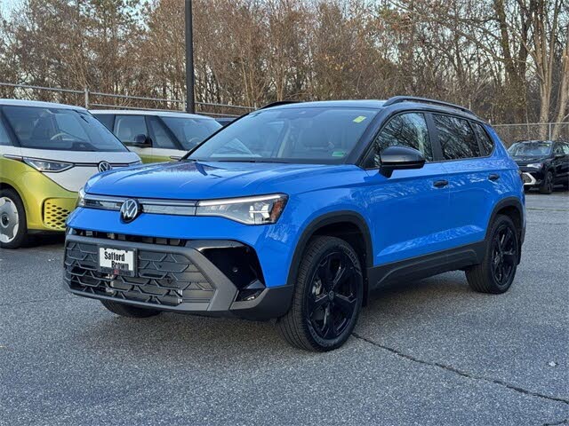 2026 Volkswagen Taos SE Black 4Motion