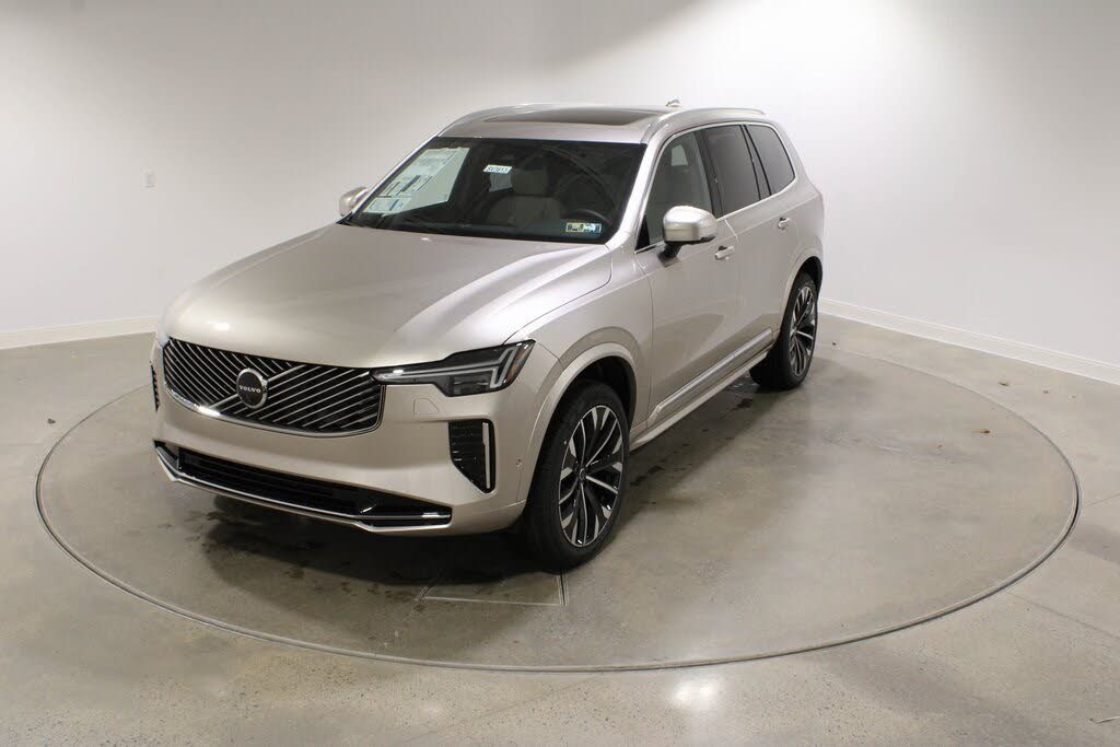 2026 Volvo XC90 B5 Plus 7-Passenger AWD