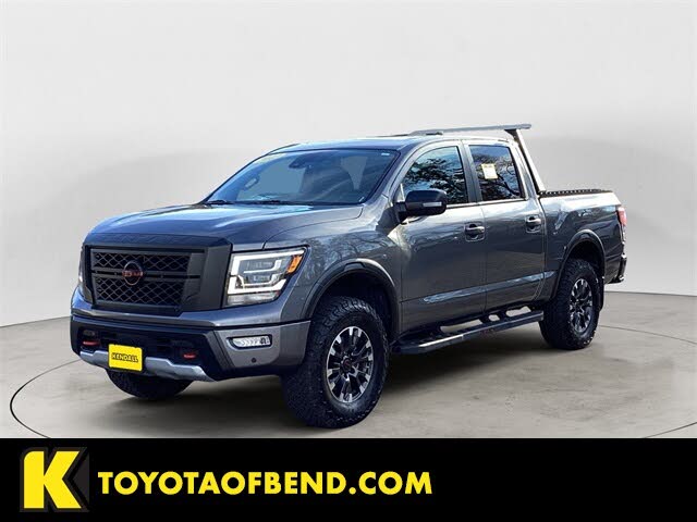 2023 Nissan Titan PRO-4X Crew Cab 4WD