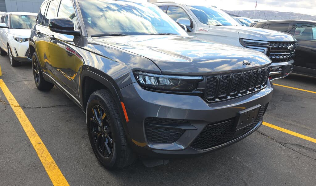 2024 Jeep Grand Cherokee Altitude 4WD