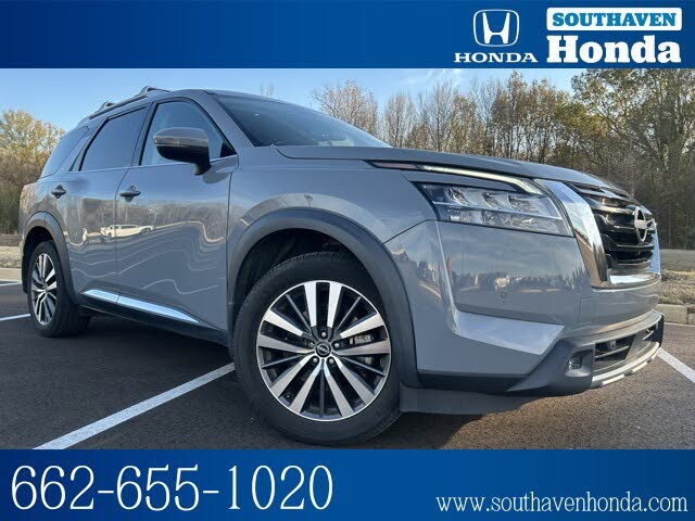 2022 Nissan Pathfinder Platinum FWD