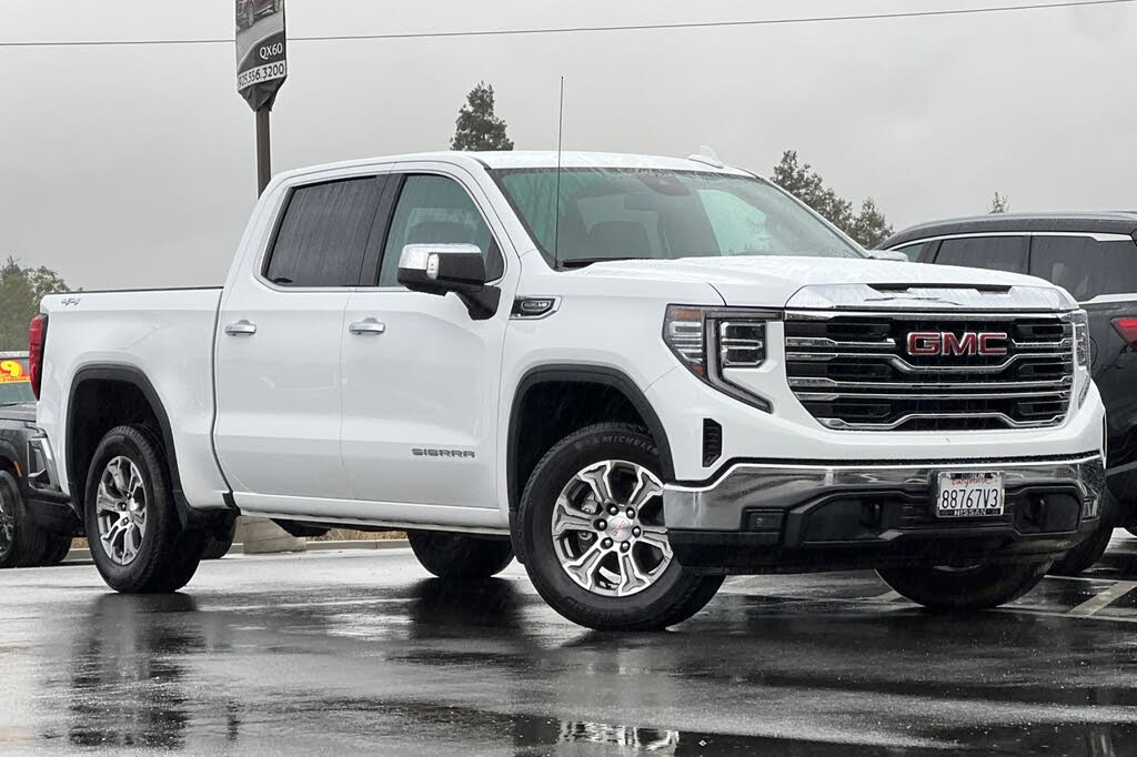 2024 GMC Sierra 1500 SLT Crew Cab 4WD