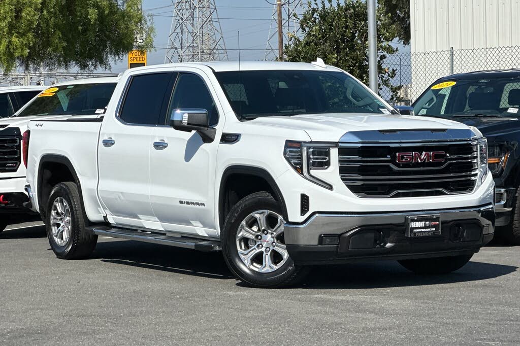 2024 GMC Sierra 1500 SLT Crew Cab 4WD