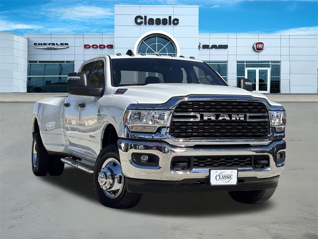 2024 RAM 3500 Big Horn Crew Cab LB DRW 4WD