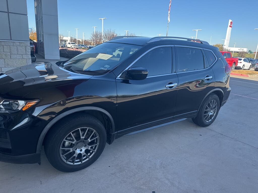 2020 Nissan Rogue SV FWD