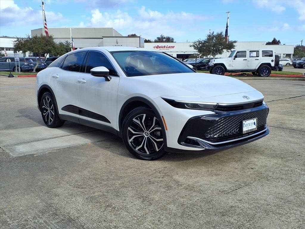 2023 Toyota Crown XLE AWD