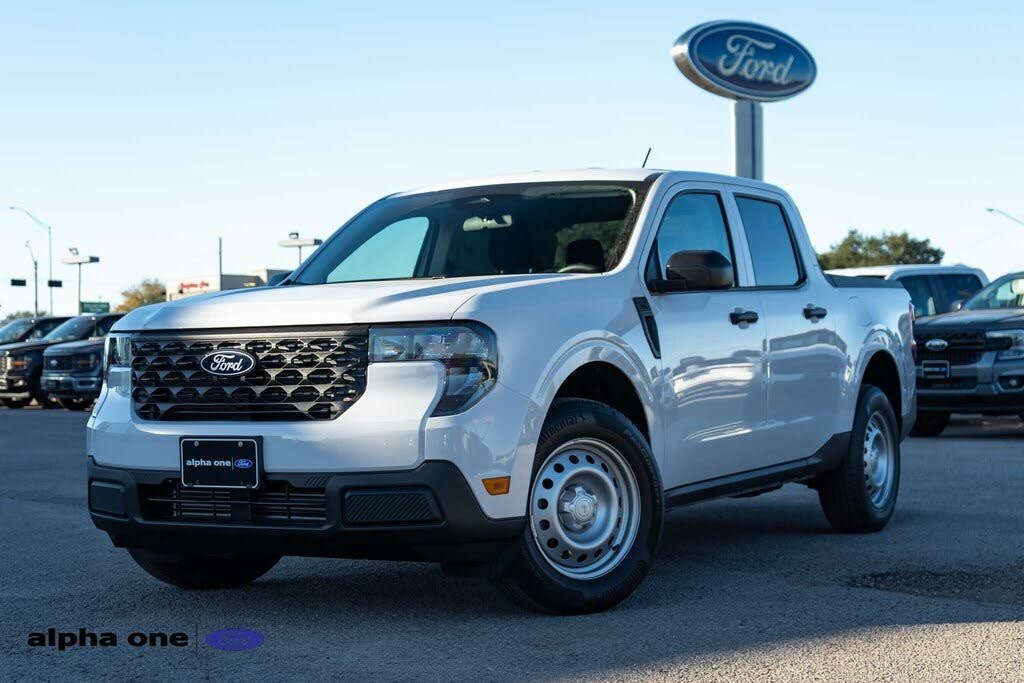 2025 Ford Maverick XL SuperCrew AWD