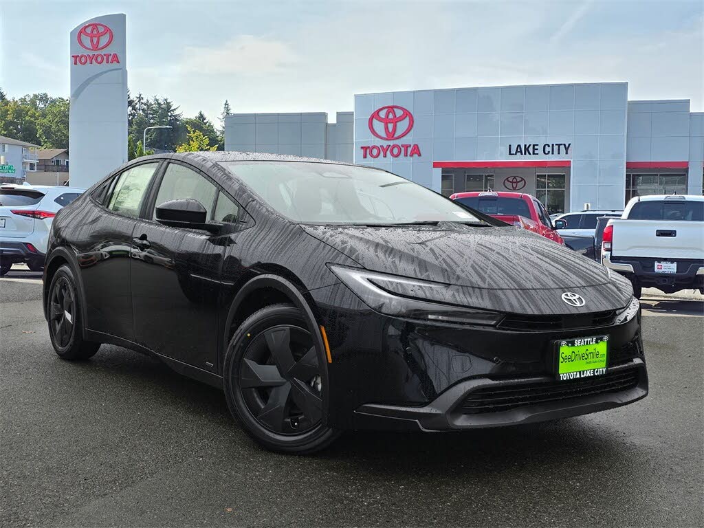 2026 Toyota Prius LE AWD