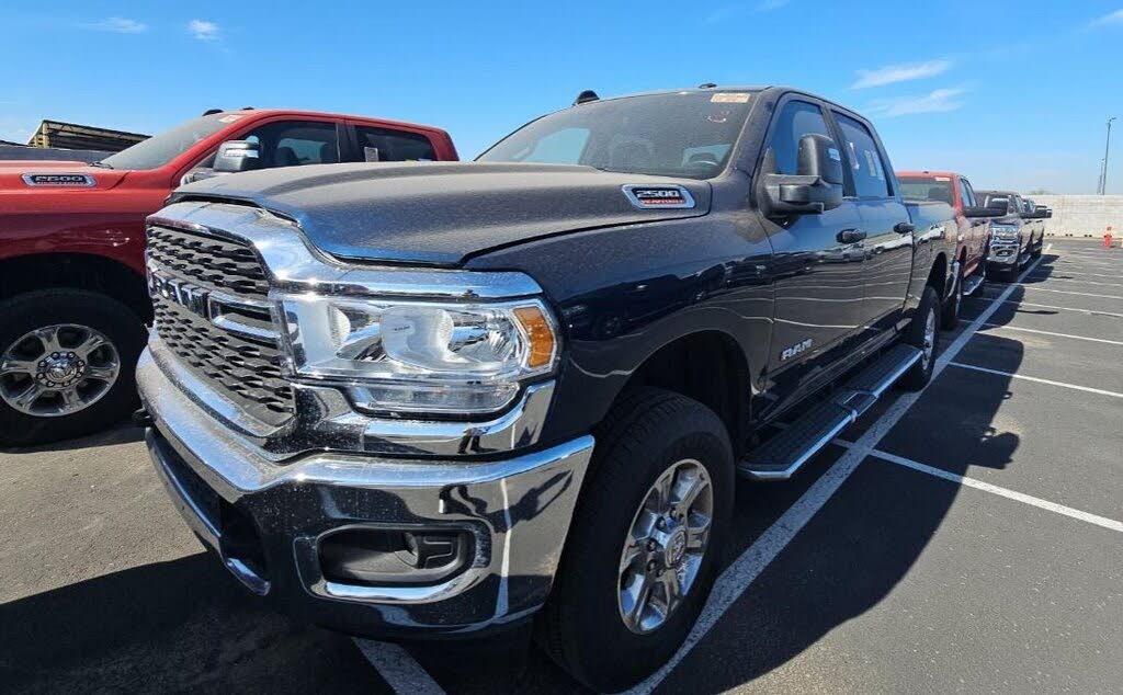 2024 RAM 2500 Big Horn Crew Cab 4WD