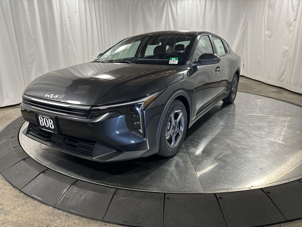 2025 Kia K4 LXS FWD