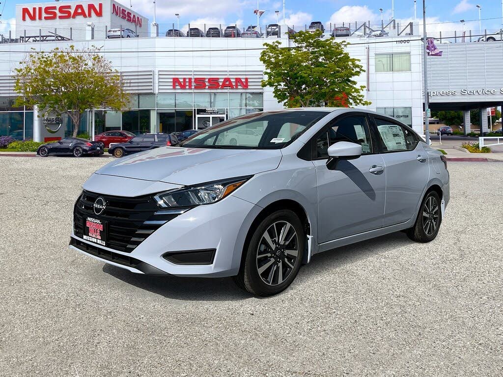 2025 Nissan Versa SV FWD