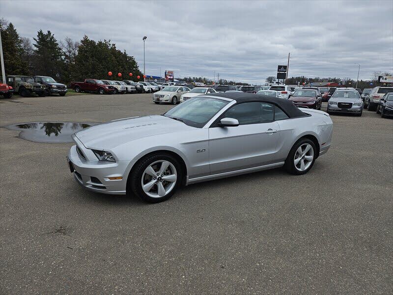 2013 Ford Mustang GT Convertible RWD