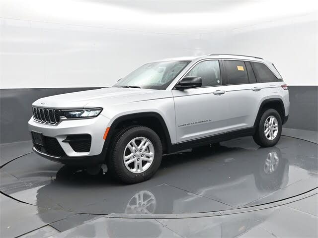 2024 Jeep Grand Cherokee Laredo 4WD