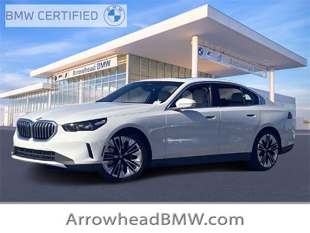 2025 BMW 5 Series 530i RWD