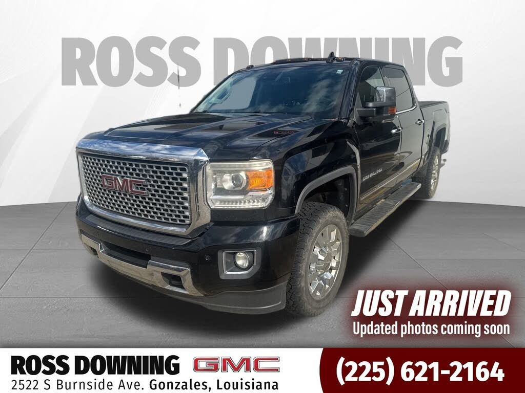 2017 GMC Sierra 2500HD Denali Crew Cab SB 4WD