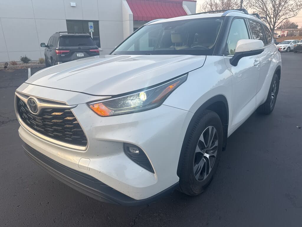 2021 Toyota Highlander XLE FWD