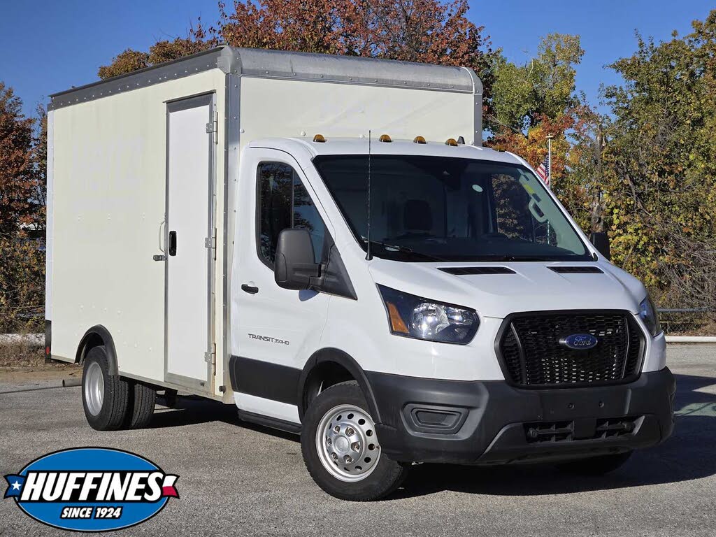 2022 Ford Transit Chassis 350 HD 9950 GVWR 156 Cutaway DRW RWD