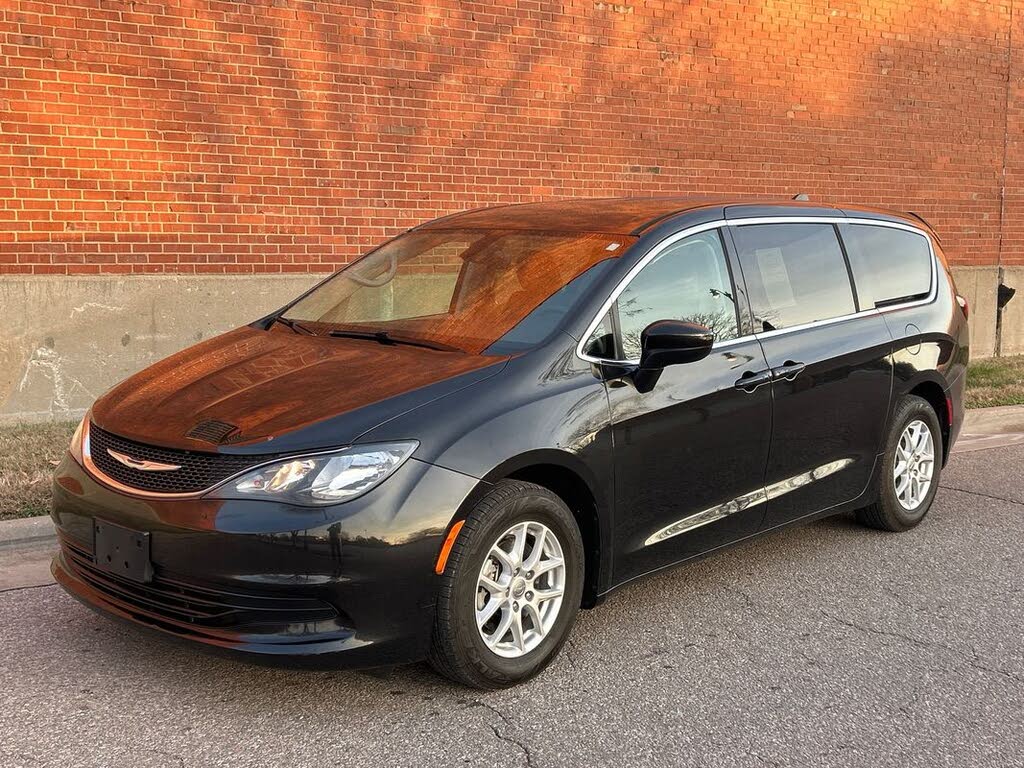 2017 Chrysler Pacifica Touring FWD