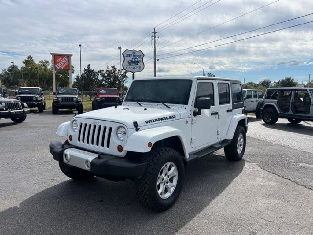 2013 Jeep Wrangler Unlimited Sahara 4WD