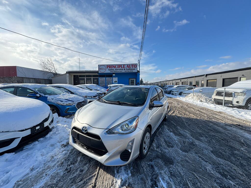 2016 Toyota Prius c Two