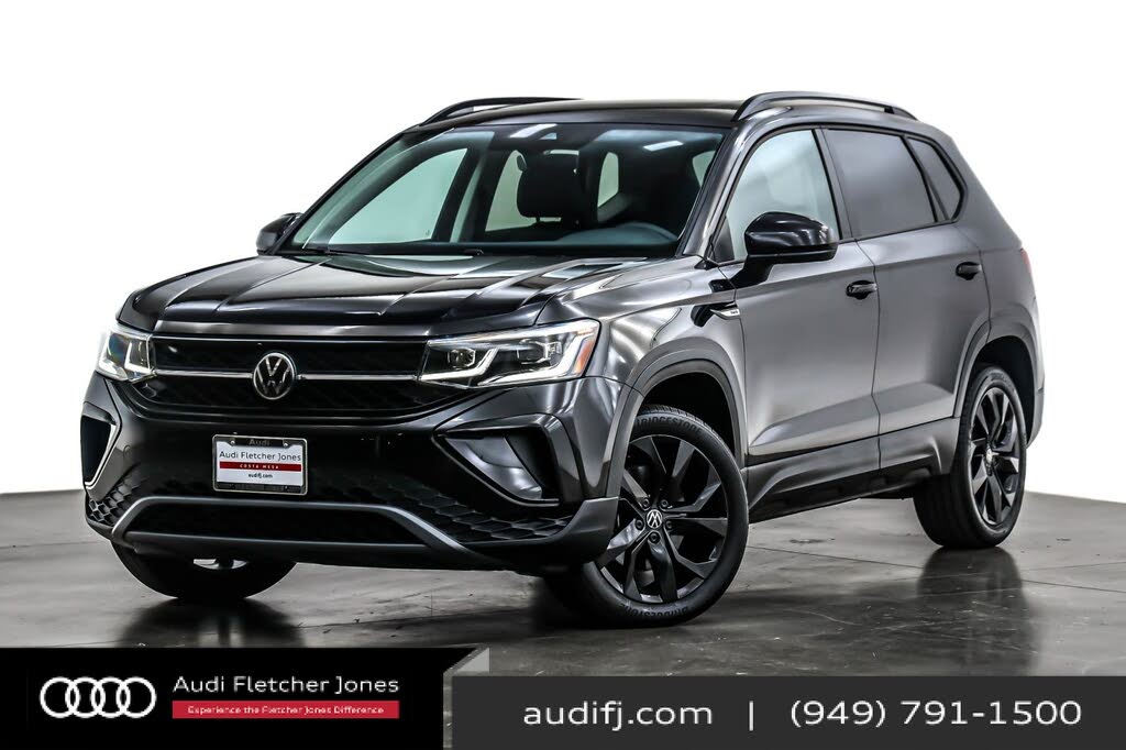 2024 Volkswagen Taos SE Black FWD