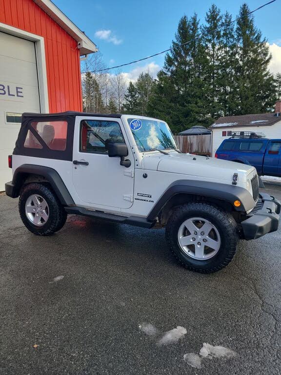 Jeep Wrangler Sport 4WD 2012