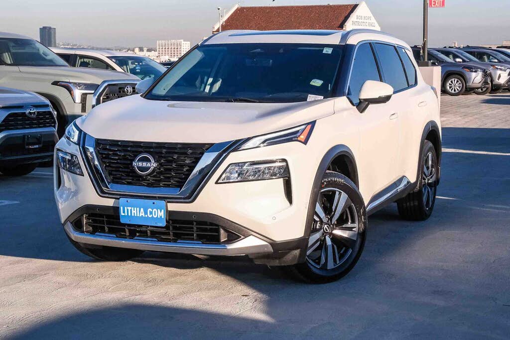 2023 Nissan Rogue Platinum FWD