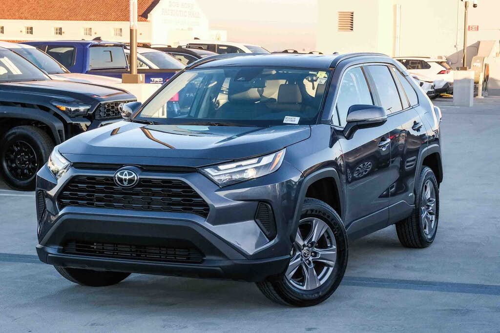 2025 Toyota RAV4 Hybrid XLE AWD