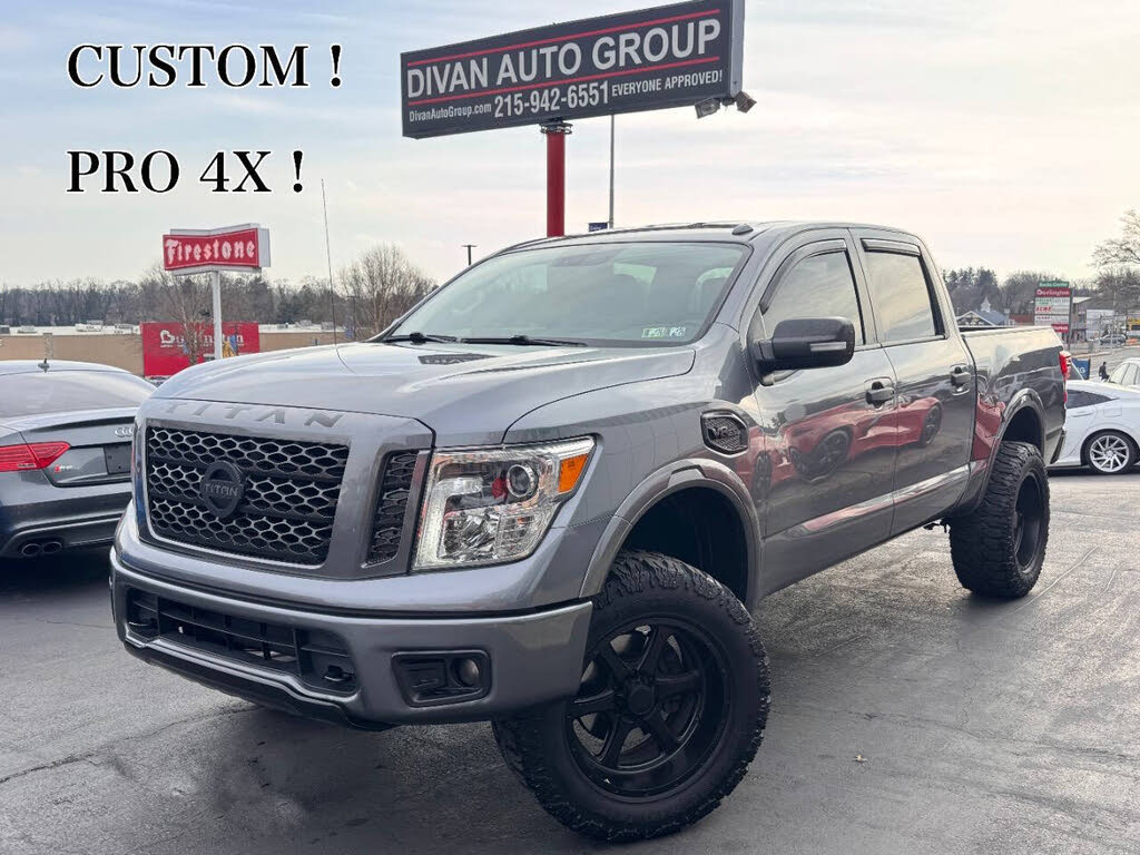 2017 Nissan Titan PRO-4X Crew Cab 4WD