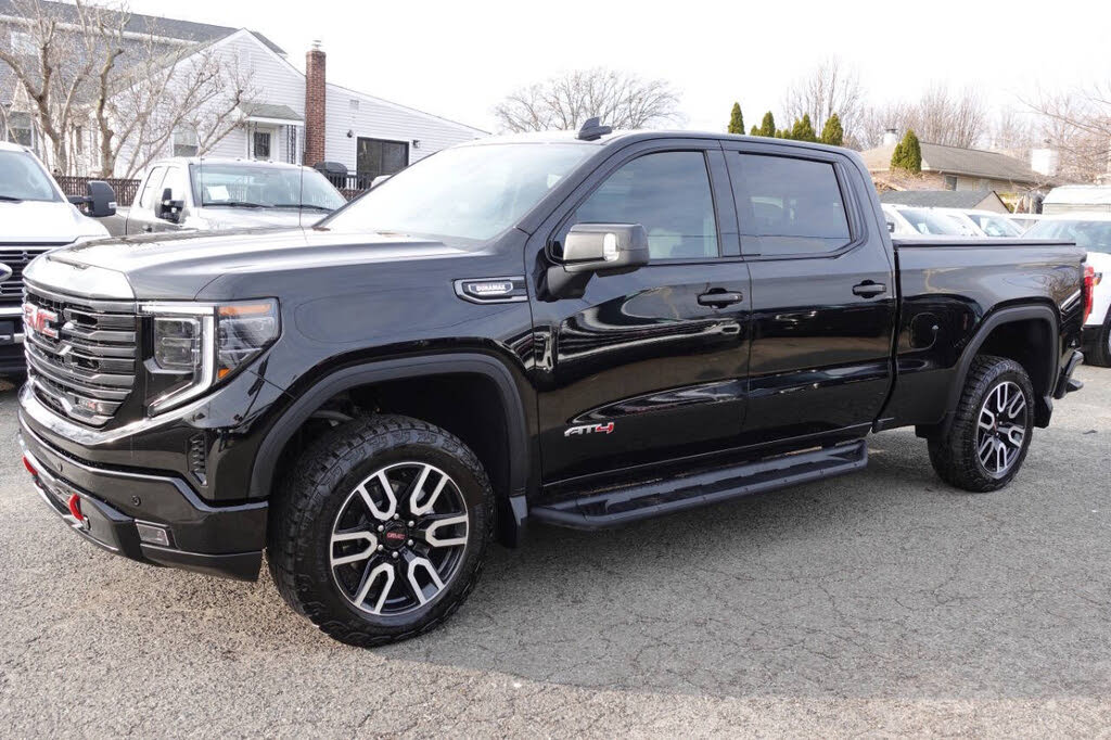 2024 GMC Sierra 1500 AT4 Crew Cab 4WD