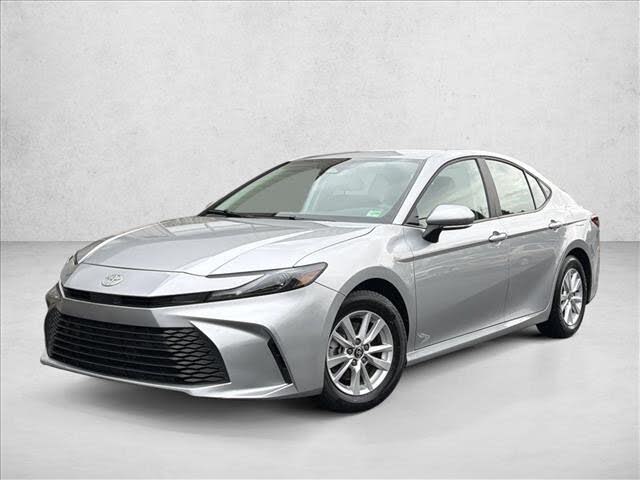 2025 Toyota Camry LE FWD