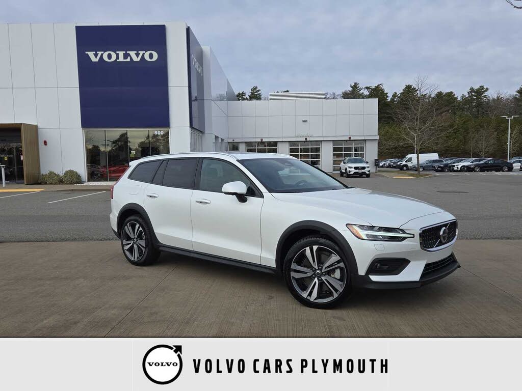2025 Volvo V60 Cross Country B5 Plus AWD