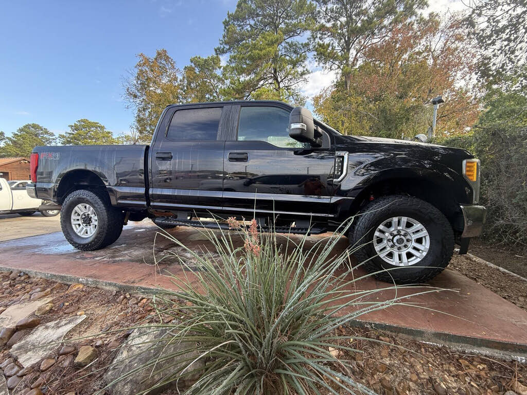 2017 Ford F-250 Super Duty Lariat Crew Cab 4WD