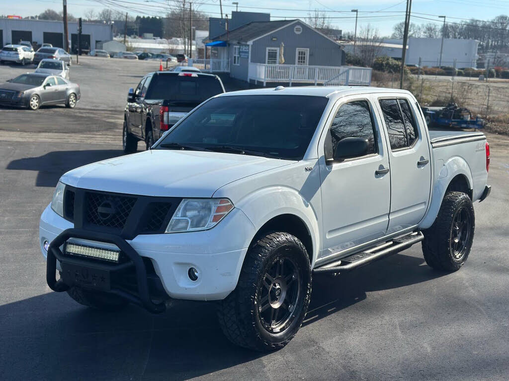 2018 Nissan Frontier SV V6 Crew Cab 4WD