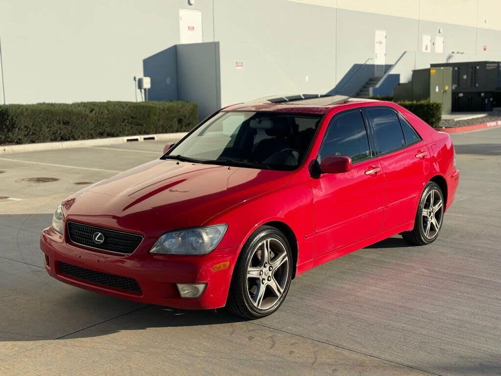2002 Lexus IS 300 Sedan RWD