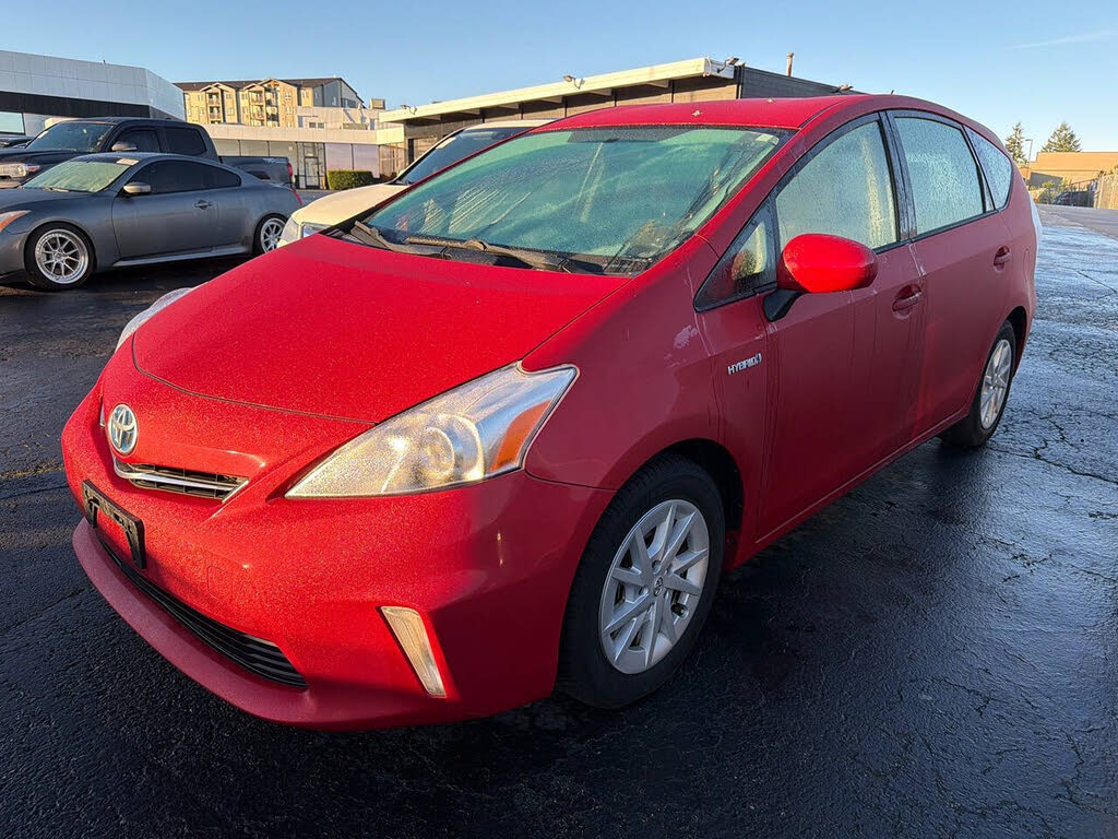 2013 Toyota Prius v Five FWD