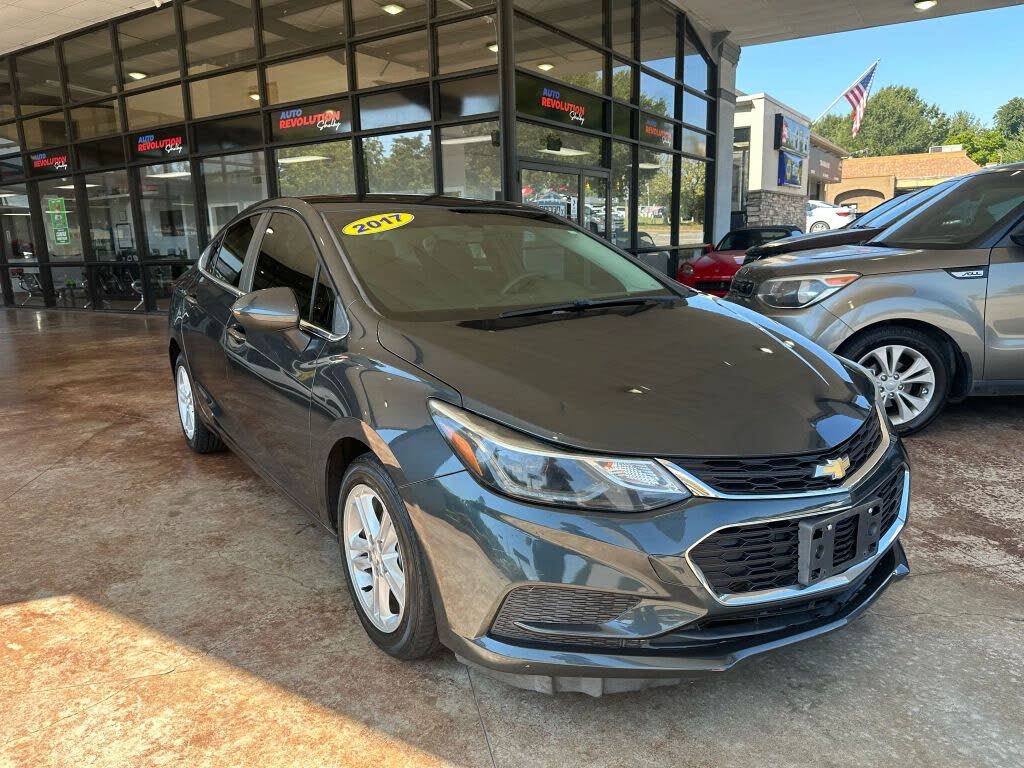 2017 Chevrolet Cruze LT Sedan FWD