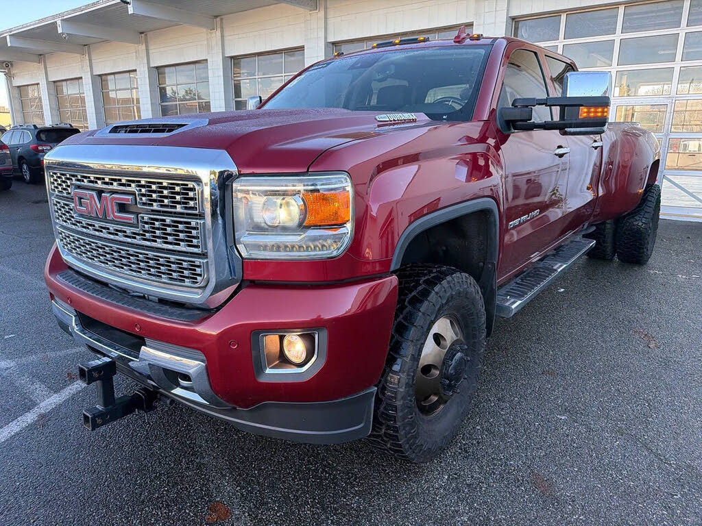 2019 GMC Sierra 3500HD Denali Crew Cab LB DRW 4WD