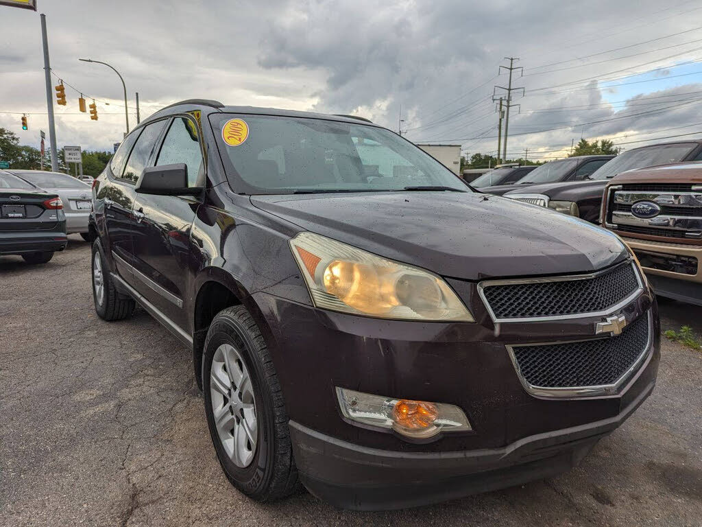 2009 Chevrolet Traverse LS FWD
