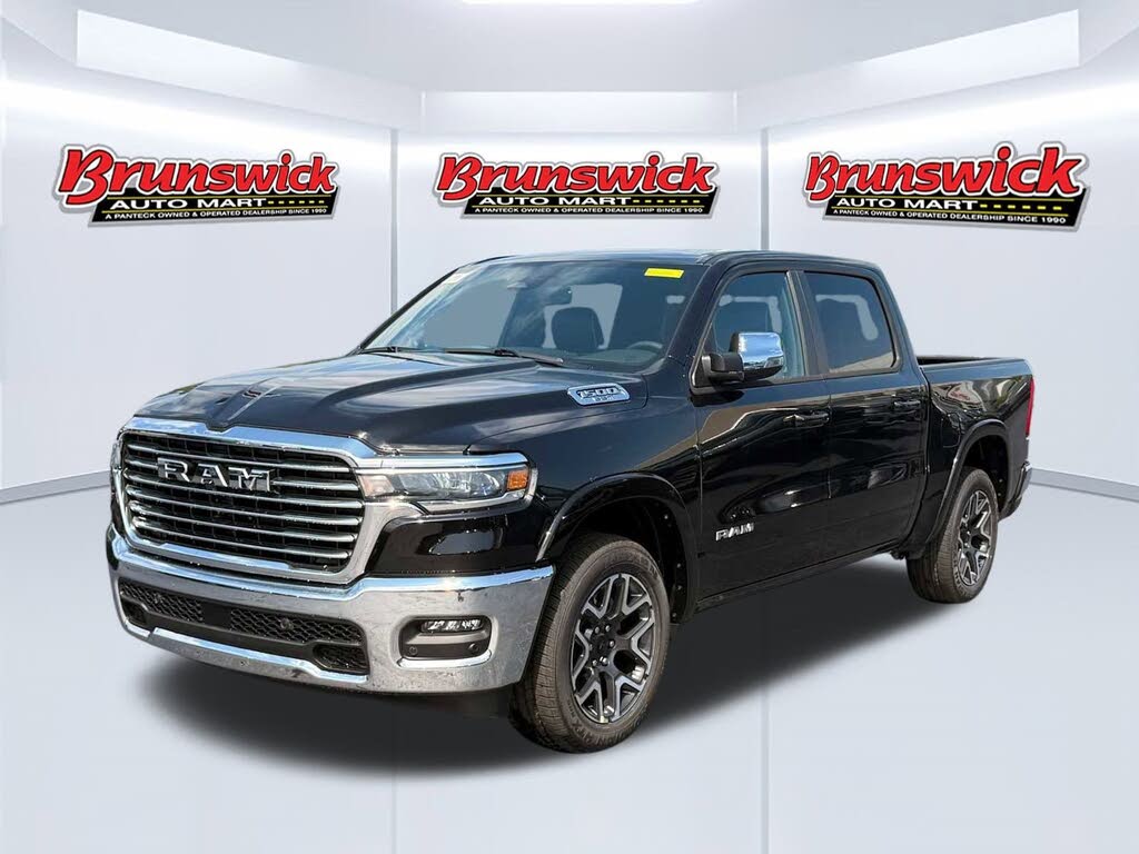 2026 RAM 1500 Laramie Crew Cab 4WD