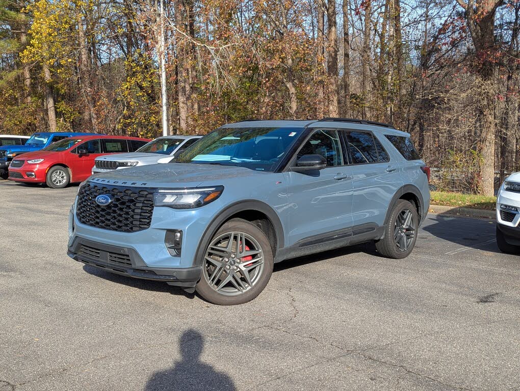 2025 Ford Explorer ST-Line AWD