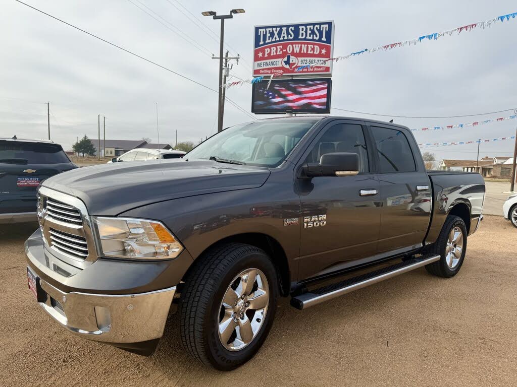 2015 RAM 1500 SLT Crew Cab RWD