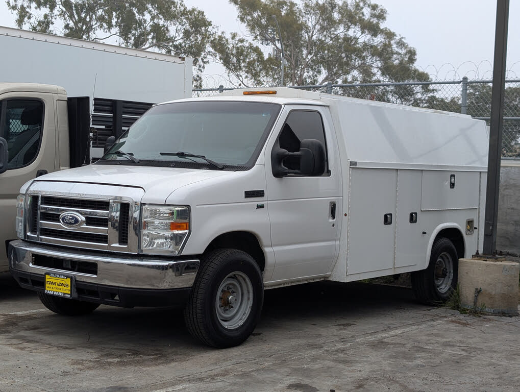 2016 Ford E-Series Chassis E-350 Super Duty 138 Cutaway RWD