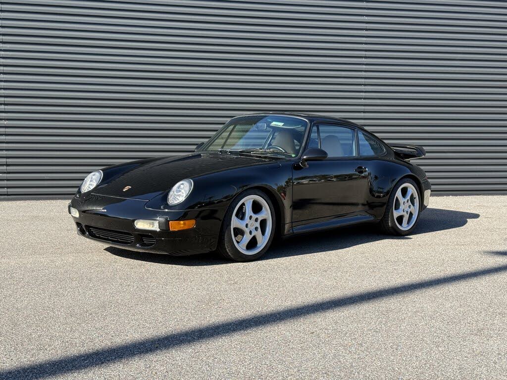 1998 Porsche 911 Carrera S Coupe RWD