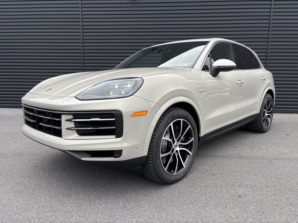 2026 Porsche Cayenne AWD