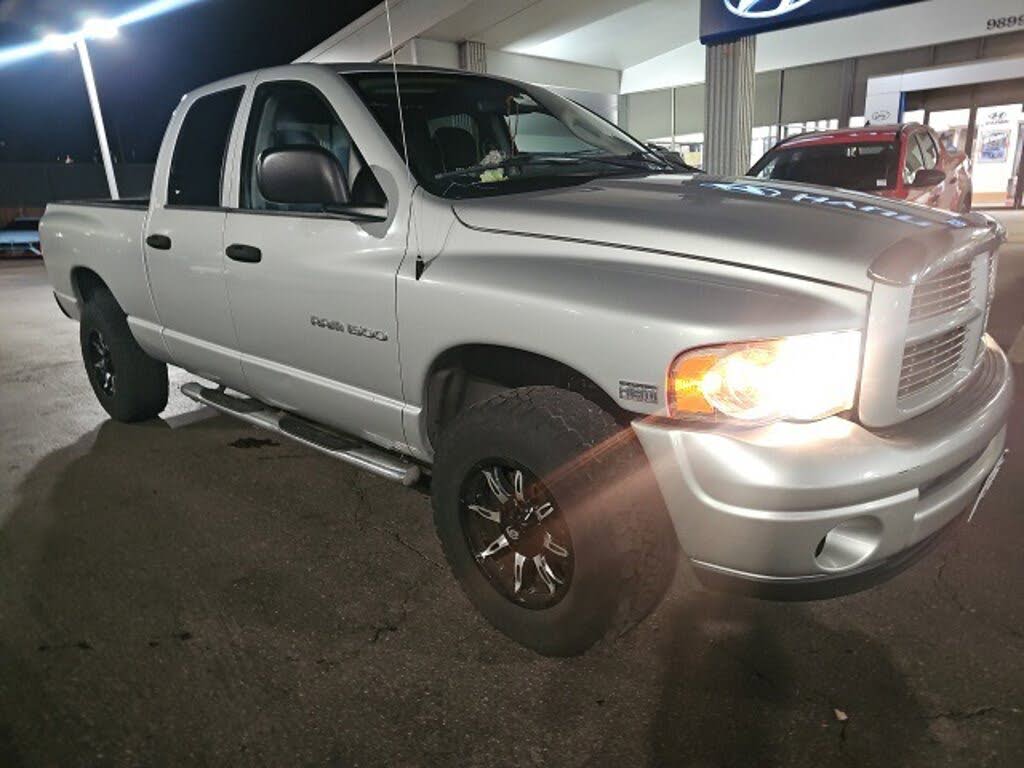 2004 Dodge RAM 1500 ST Quad Cab 4WD
