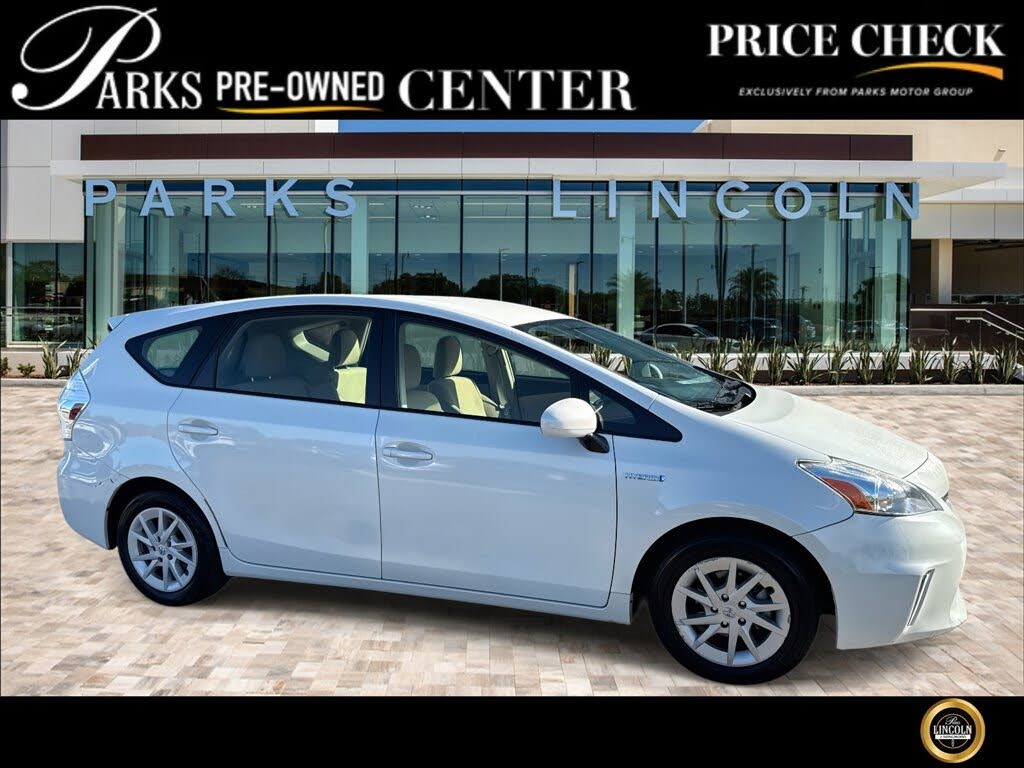 2013 Toyota Prius v Three FWD